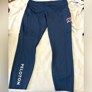 NWOT never worn! Navy Lululemon/ Peloton Wunder Trains with pockets  7/8 length